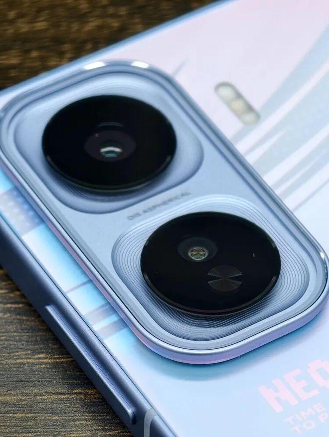 1 ：一杯即满配的“超神游戏机”来了pg模拟器电脑版iQOO Neo1(图2)